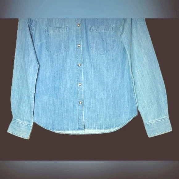 NEW UNTUCKit Alleanza Button Front Blue Chambray Shirt, Size 2 Regular - Picture 5 of 8